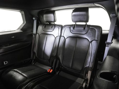 Certified 2024 Jeep Grand Cherokee L Limited w/ Luxury Tech Group II image 12