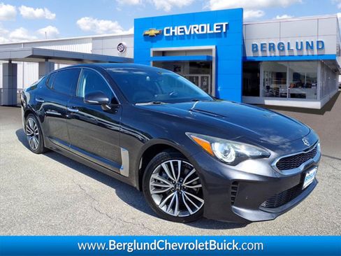Used 2019 Kia Stinger RWD image 1