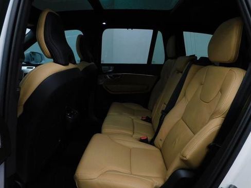 Used 2025 Volvo XC90 B6 Ultra w/ Protection Package Premier image 15