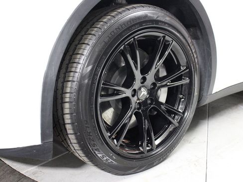 Used 2023 Tesla Model Y Long Range image 35