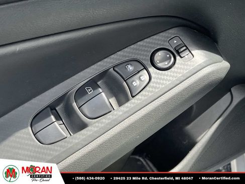 Used 2024 Nissan Altima 2.5 SV FWD image 15