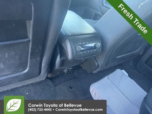 Used 2016 Chevrolet Traverse LT image 16