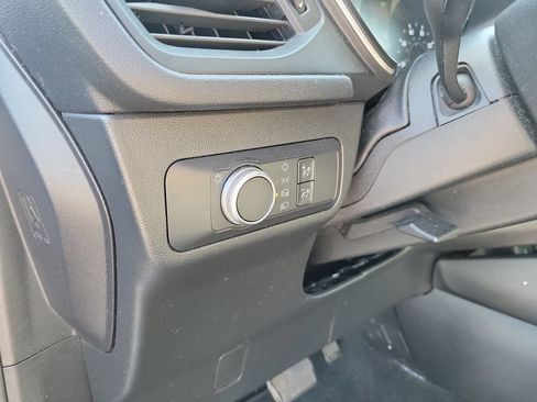 Used 2020 Ford Escape SE FWD image 25