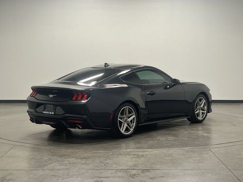 Used 2024 Ford Mustang Coupe image 8