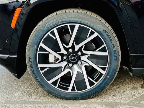 New 2025 Jeep Wagoneer S Limited image 10