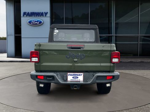 Used 2021 Jeep Gladiator Sport AWD/4WD image 6