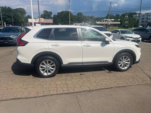 Used 2025 Honda CR-V EX image 16