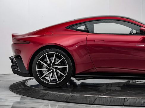 Used 2019 Aston Martin V8 Vantage Coupe RWD image 26