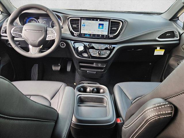 New 2027 Chrysler Pacifica Select FWD image 14