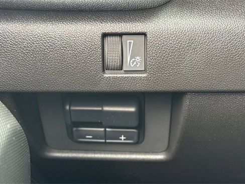 New 2025 GMC Canyon Elevation w/ Convenience Package image 30