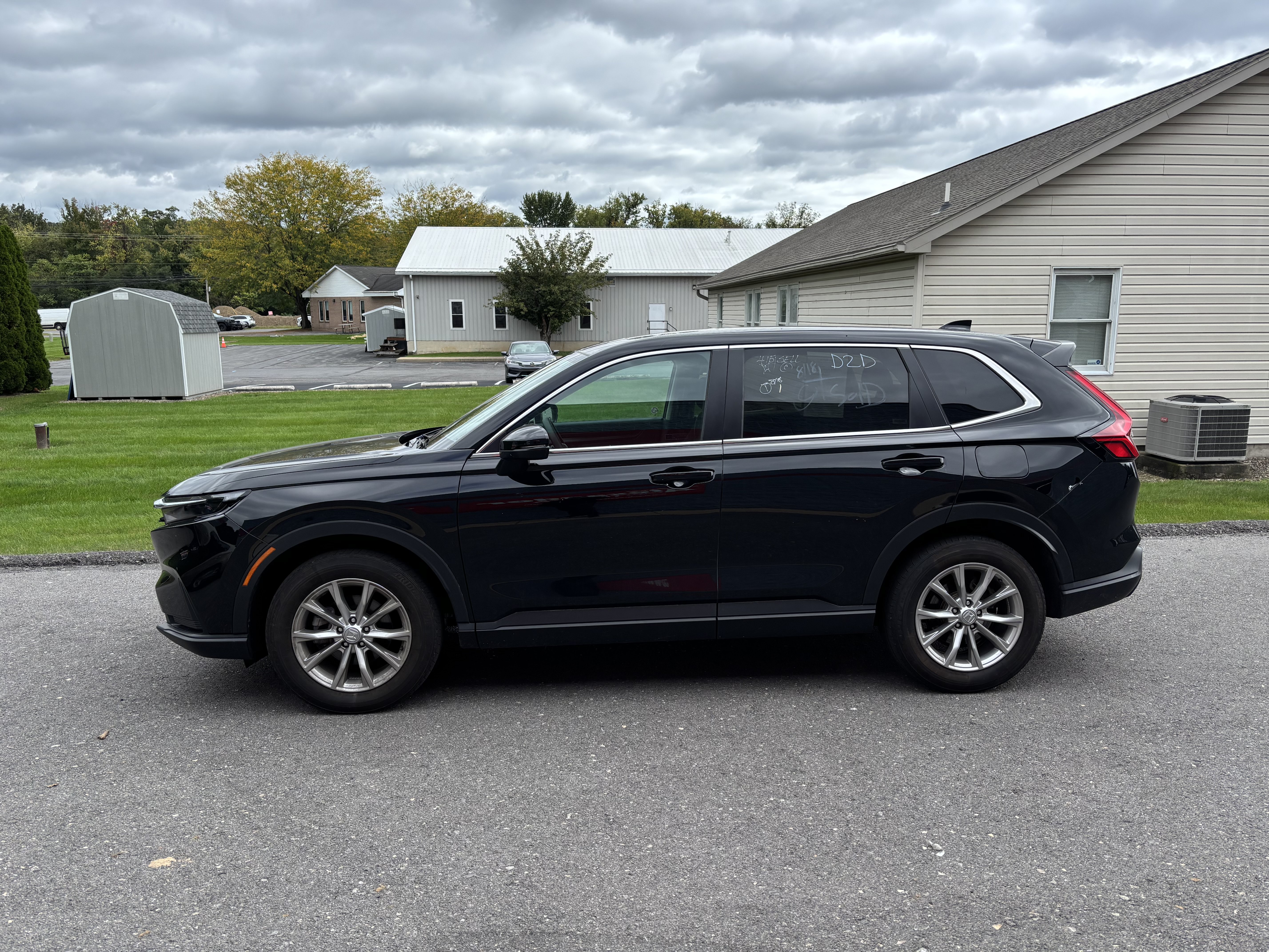 Used 2025 Honda CR-V EX image 7