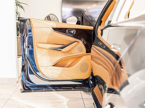 New 2026 Aston Martin DBX 707 image 32