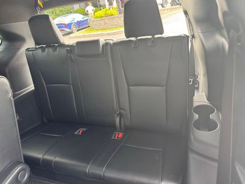 Used 2021 Toyota Highlander XSE AWD/4WD image 13