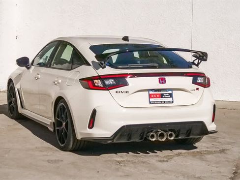 Used 2025 Honda Civic Type R image 9