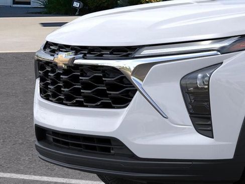 New 2026 Chevrolet Trax LS image 13