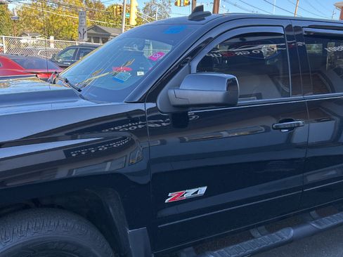 Used 2017 Chevrolet Silverado 1500 LTZ Z71 w/ LTZ Plus Package image 11