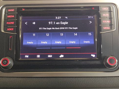 Used 2017 Volkswagen Tiguan S FWD image 25