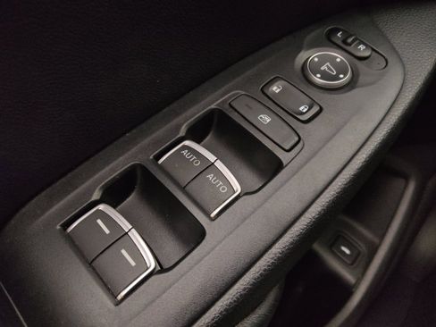 Used 2018 Honda Accord LX image 27