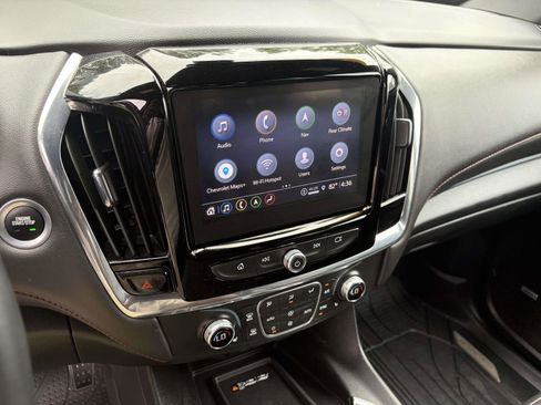 Used 2023 Chevrolet Traverse RS w/ LPO, Floor Liner Package FWD image 12