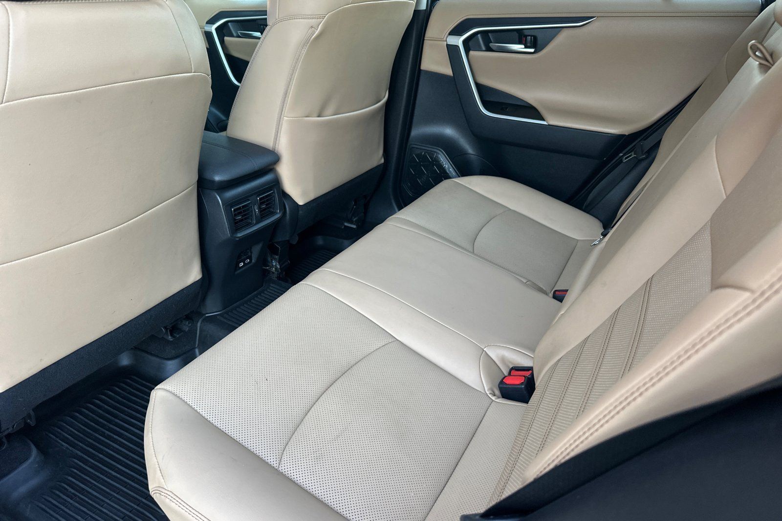Certified 2023 Toyota RAV4 Limited AWD/4WD image 11