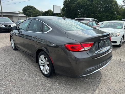 Used 2016 Chrysler 200 Limited w/ Anniversary Edition FWD image 4