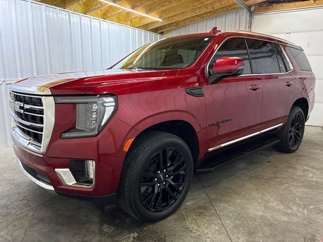 Used 2023 GMC Yukon SLT w/ SLT Premium Package AWD/4WD image 3