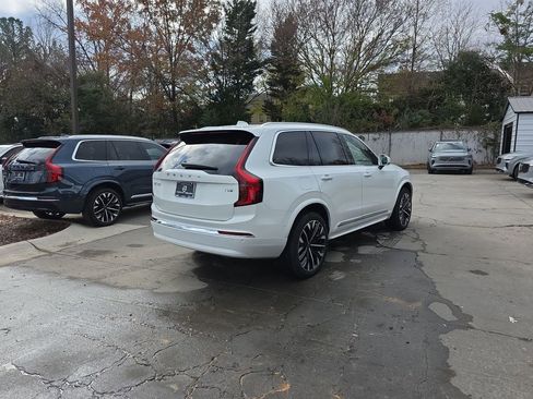 New 2026 Volvo XC90 T8 Ultra w/ Protection Package Premier image 13