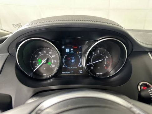 Used 2020 Jaguar E-PACE SE image 17