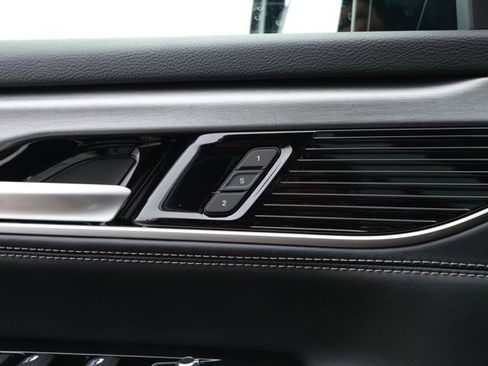 New 2025 Jeep Wagoneer 4WD w/ Premium Group I image 22