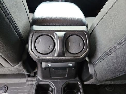 Used 2020 Jeep Wrangler Unlimited Sport S image 17