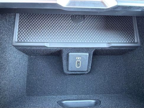 New 2026 Land Rover Range Rover SE image 31