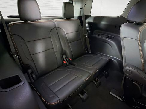 Used 2021 GMC Acadia AT4 w/ Technology Package image 30