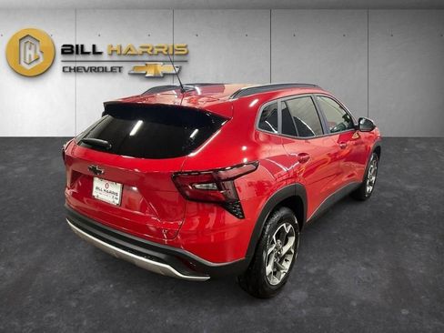 New 2026 Chevrolet Trax LT w/ Driver Confidence Package FWD image 2