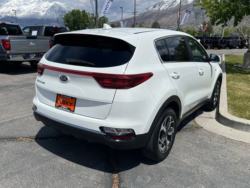 Used 2020 Kia Sportage LX AWD/4WD image 11