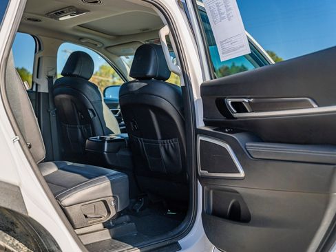 Used 2023 Kia Telluride S w/ S Sunroof Package image 13