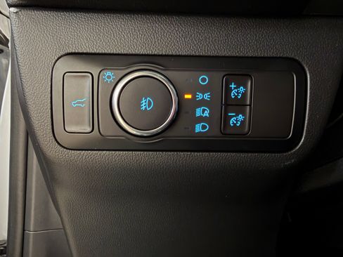 Certified 2025 Ford Escape ST-Line Select AWD/4WD image 15