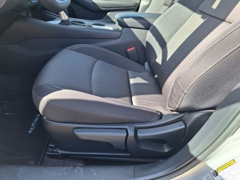 Used 2025 Nissan Altima 2.5 S image 29