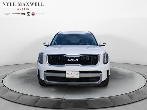 Used 2023 Kia Telluride EX w/ EX Captain's Chair Package FWD image 18