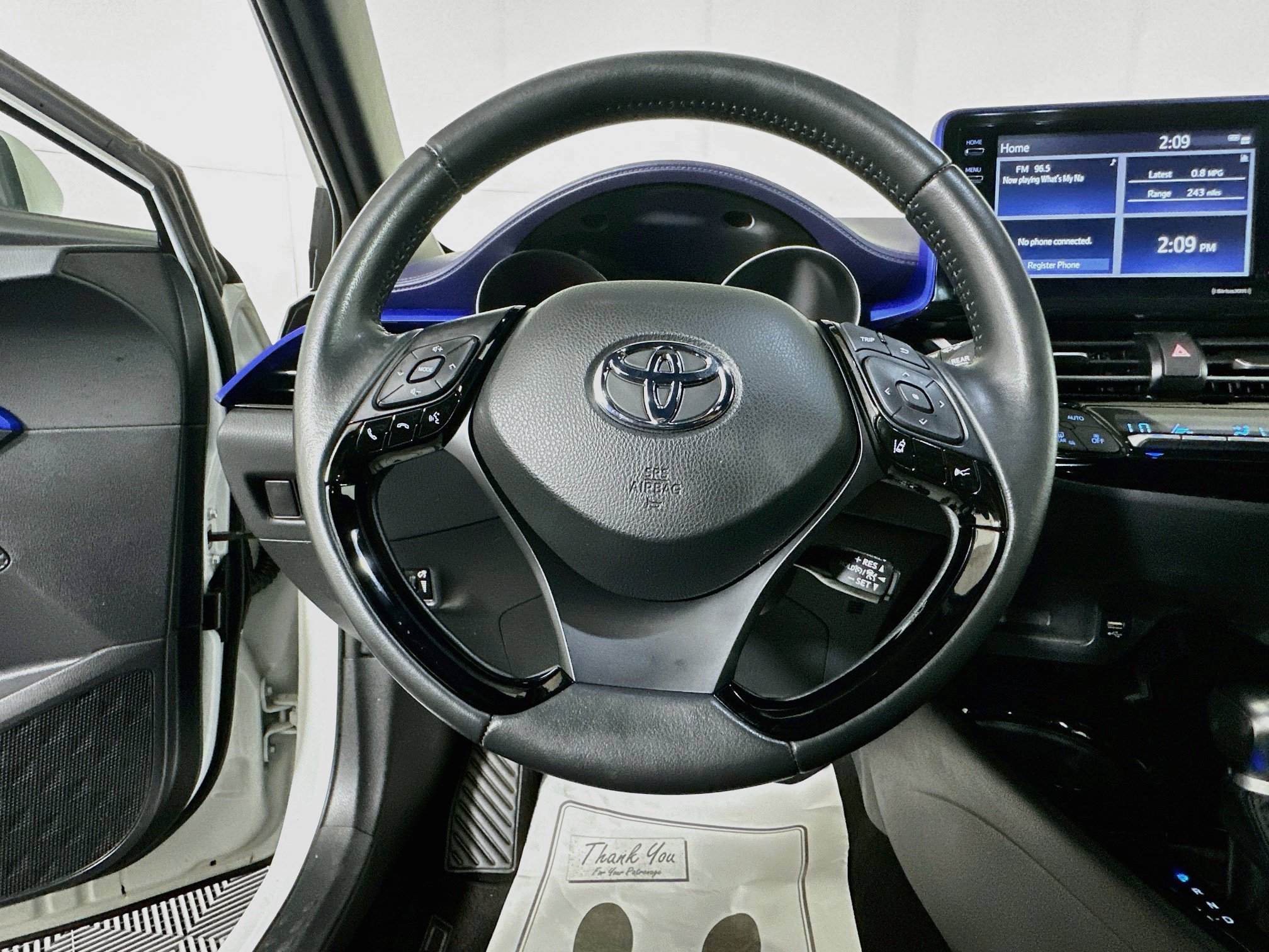 Used 2022 Toyota C-HR XLE FWD image 15