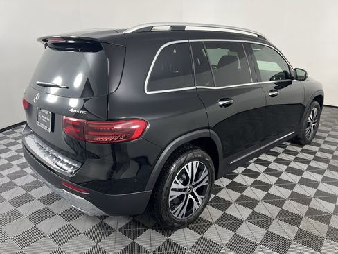 New 2025 Mercedes-Benz GLB 250 4MATIC image 13