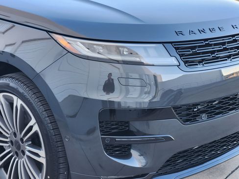 New 2026 Land Rover Range Rover Sport Dynamic SE image 8