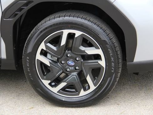 Certified 2025 Subaru Forester Limited AWD/4WD image 13