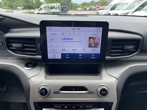 Certified 2023 Ford Explorer XLT w/ Equipment Group 202A AWD/4WD image 17
