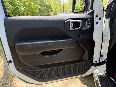 Used 2024 Jeep Wrangler Unlimited Rubicon 392 AWD/4WD image 19
