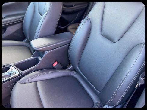 Used 2024 Buick Encore GX Sport Touring FWD image 18