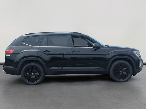 New 2026 Volkswagen Atlas SE image 6