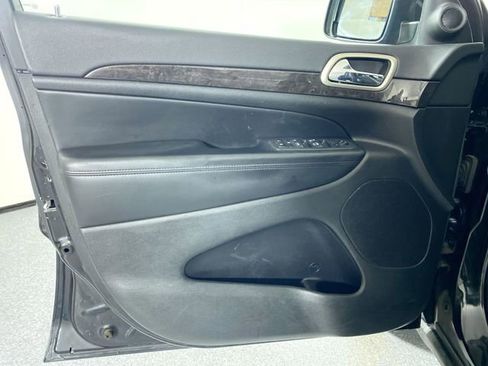 Used 2012 Jeep Grand Cherokee Laredo image 22