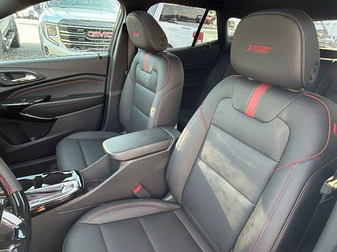 New 2026 Chevrolet Trax RS w/ Sunroof Package FWD image 5