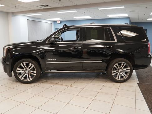 Used 2018 GMC Yukon Denali w/ Denali Ultimate Package image 2