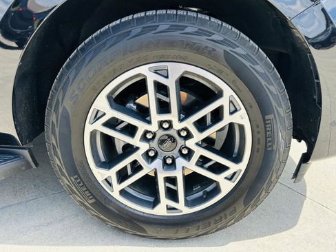 Used 2025 Ford Expedition Active AWD/4WD image 50